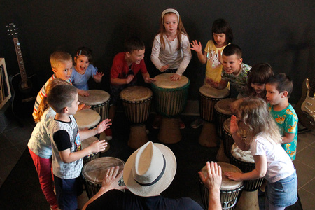 Krunoslav Kobeščak (Brain Frame) — drumming workshop for children